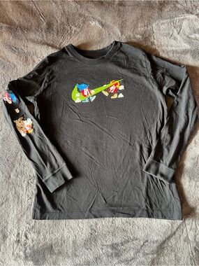 Nike Boys Long Sleeve Tee XL 16-18 Black Cartoon Swoosh Graphic Shirt